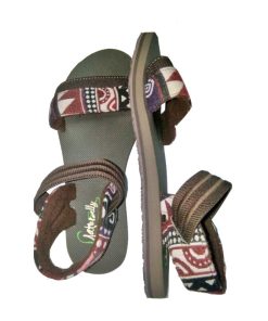 Mẫu giày sandal người lớn và trẻ em được nhiều khách hàng lựa chọn